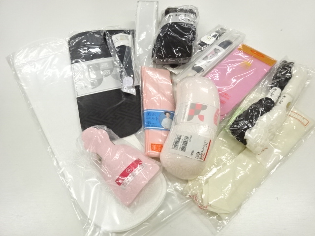 Japanese Kimono / Others (Bolt etc)